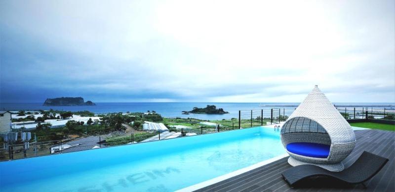 Gladsheim Hotel Seogwipo Dış mekan fotoğraf