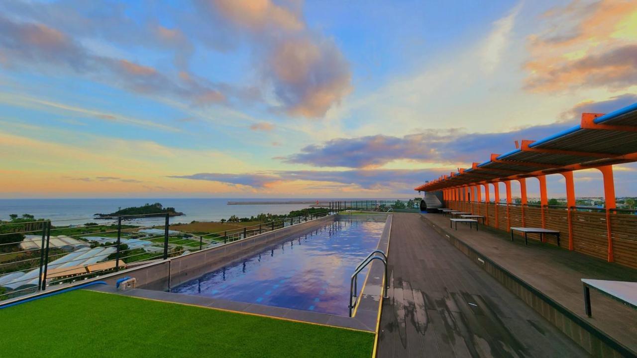 Gladsheim Hotel Seogwipo Dış mekan fotoğraf